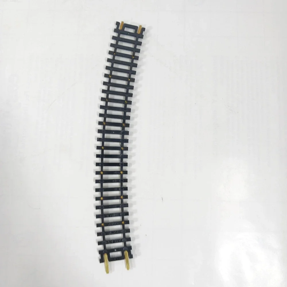 Lot of 26 Curved Model Train Track Brass Rail Snap-Fit Sections Black Ties 9 in